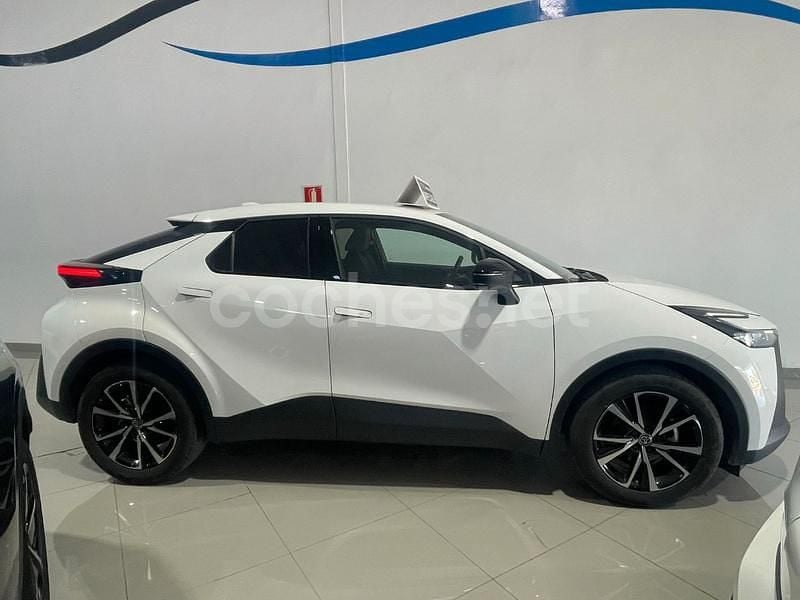 Usado Toyota C-HR Edition 196 CV (144 kW) 2024 Blanco SUV