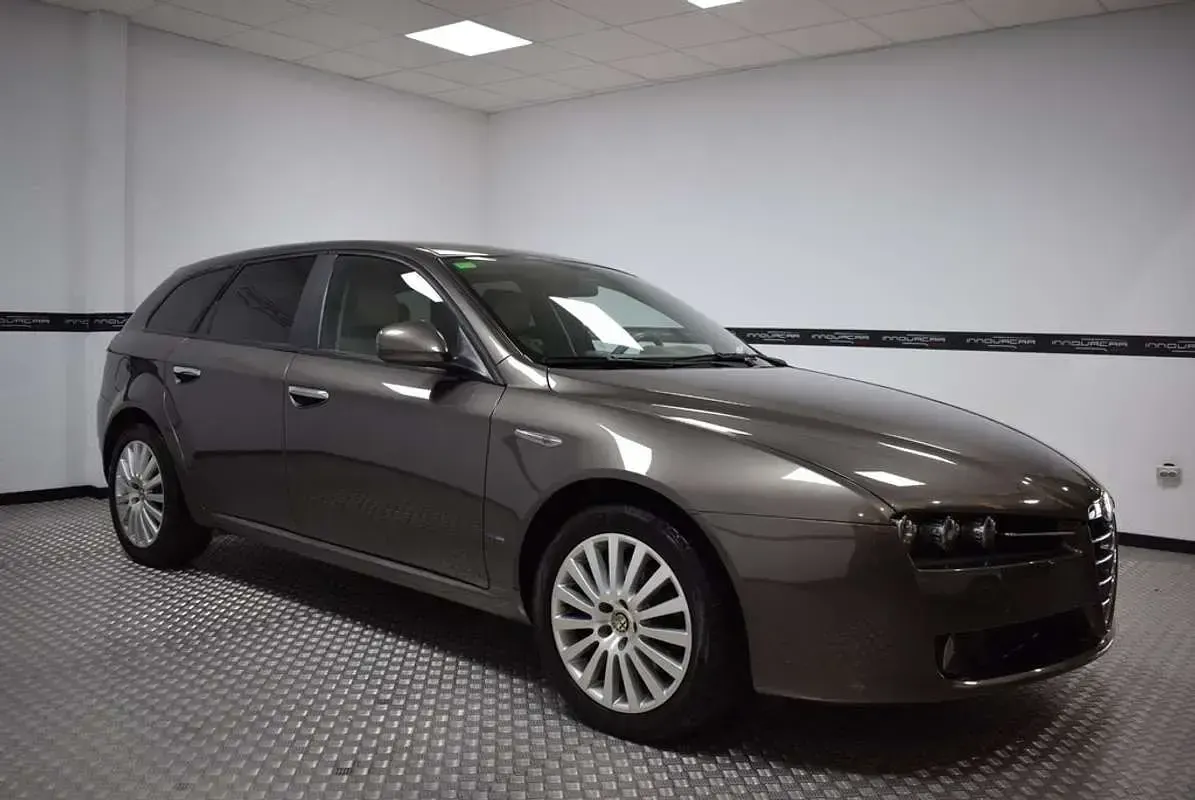 Usado Alfa Romeo 159 185 CV (136 kW) 2007 Gris Familiar