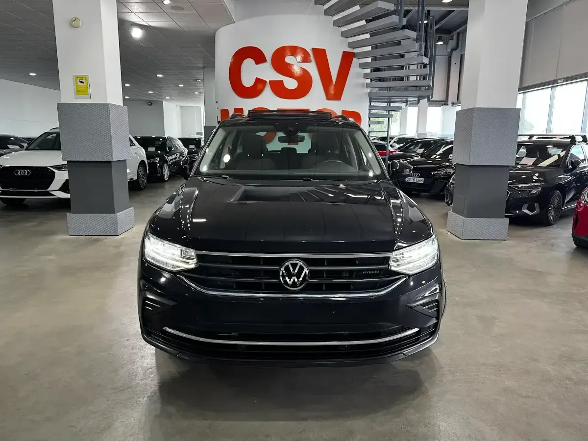 Usado VW Tiguan Life 245 CV (180 kW) 2022 Negro SUV