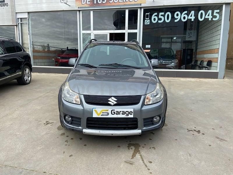 Usado Suzuki SX4 GLX 120 CV (88 kW) 2008 Gris / plata SUV
