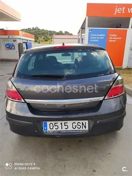 Usado Opel Astra Cosmo 110 CV (80 kW) 2009 Gris / plata Berlina