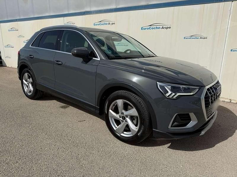 Usado Audi Q3 150 CV (110 kW) 2023 Gris SUV