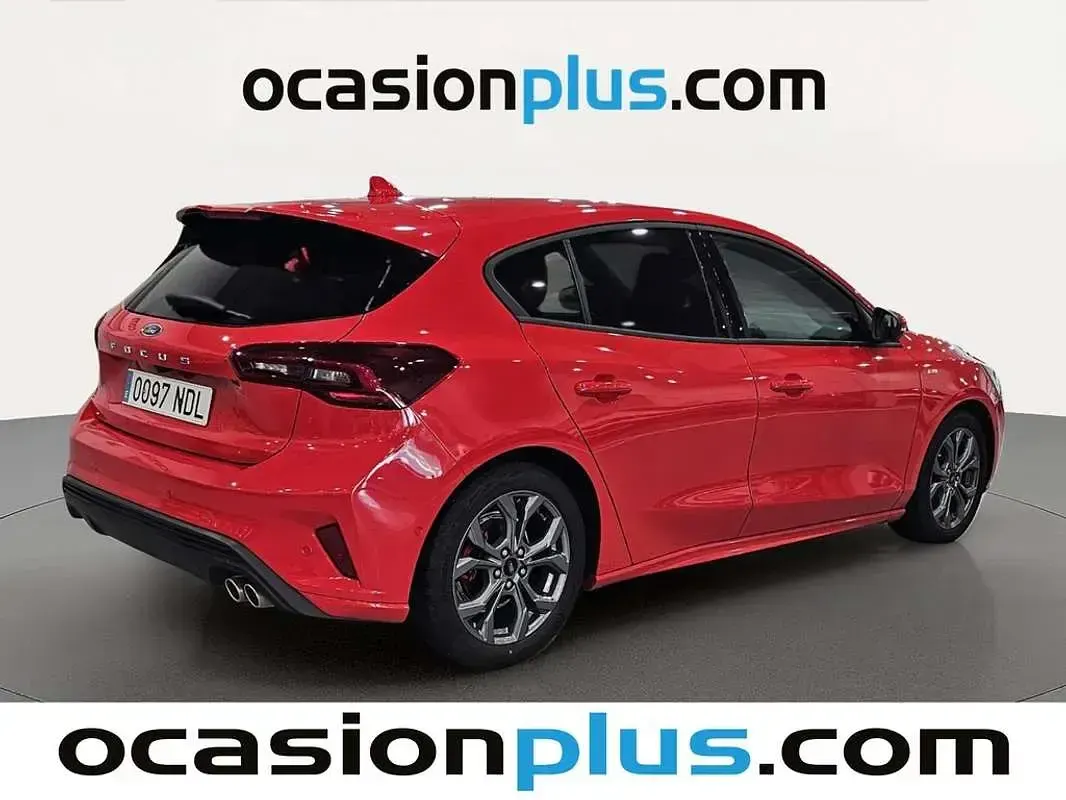 Usado Ford Focus ST-Line X 155 CV (114 kW) 2025 Rojo Utilitario