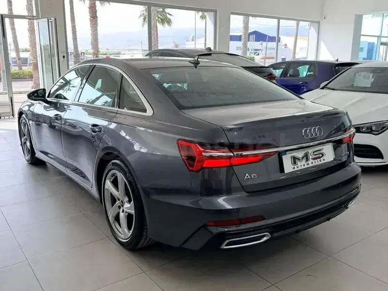 Usado Audi A6 Sport 204 CV (150 kW) 2022 Gris / plata Berlina