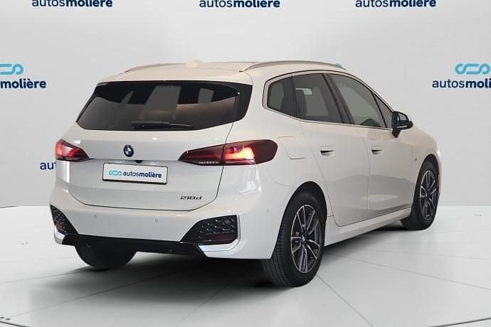 Usado BMW 218 Active Tourer Sport Line 150 CV (110 kW) 2024 Blanco Monovolumen