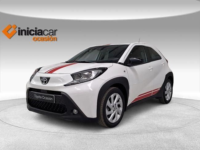 Usado Toyota Aygo X Play 72 CV (52 kW) 2022 Blanco SUV