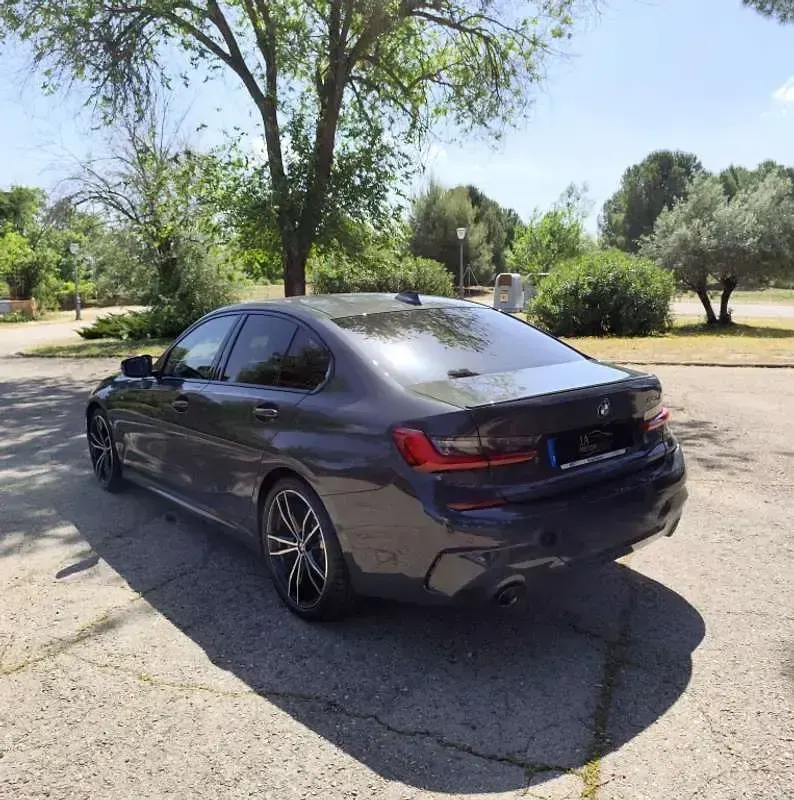 Usado BMW 320 M Sport 190 HP (139 kW) 2022 Cinzento Sedan