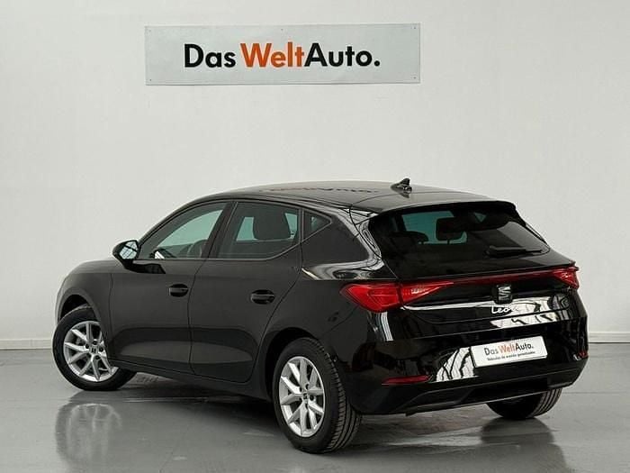 Usado Seat Leon Style 150 CV (110 kW) 2024 Negro