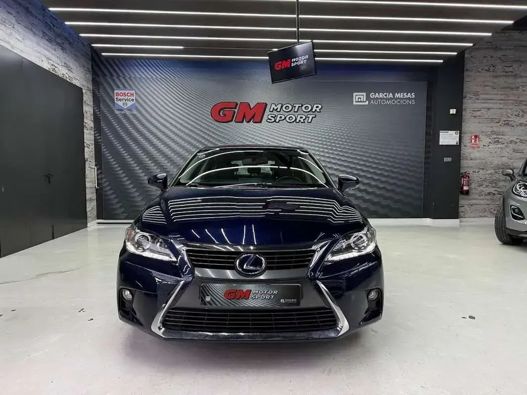Usado Lexus CT200h Executive Line 136 CV (100 kW) 2016 Azul Utilitario