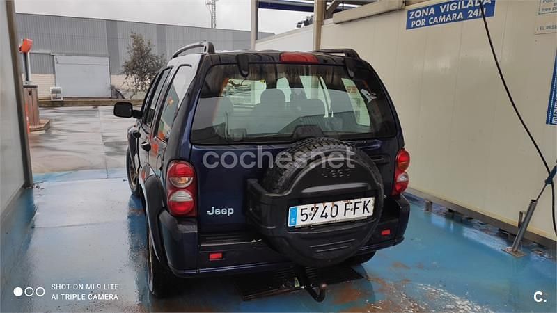 Usado Jeep Cherokee Limited 163 CV (119 kW) 2006 Azul SUV