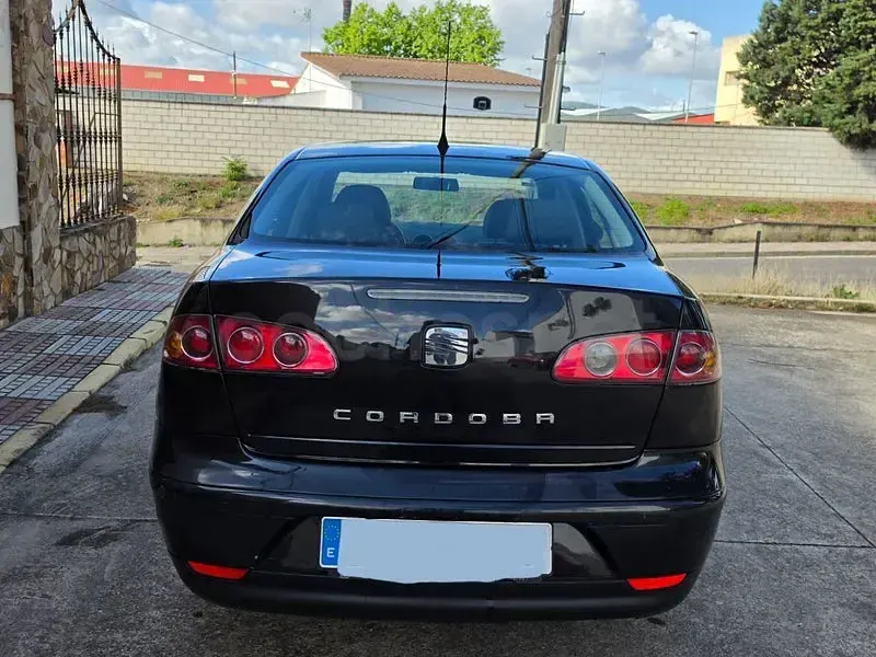 Usado Seat Cordoba Sport 100 CV (73 kW) 2006 Negro Berlina