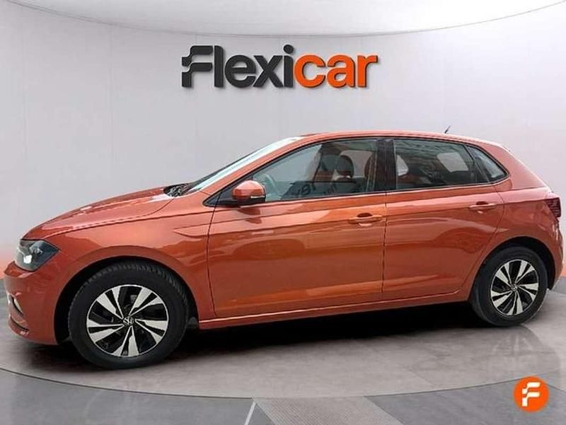 Usado VW Polo Advance 95 CV (69 kW) 2020 Naranja Utilitario