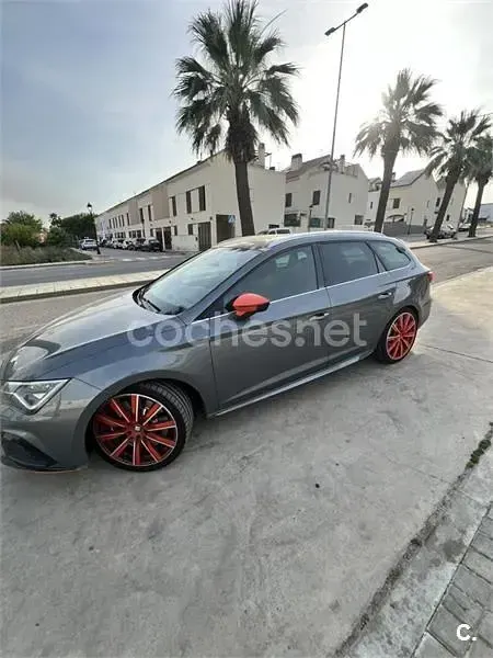 Usado Seat Leon ST CUPRA 300 CV (220 kW) 2017 Gris / plata Familiar