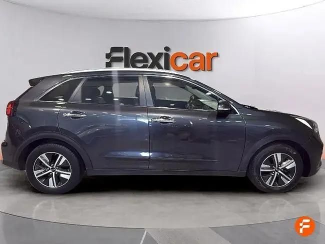 Begagnad Kia Niro 141 HK (103 kW) 2020 Grå SUV