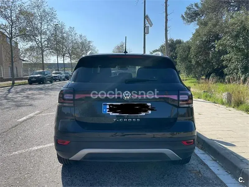Usado VW T-Cross Sportline 110 CV (80 kW) 2022 Negro SUV