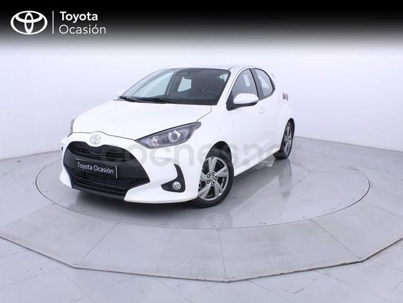 Usado Toyota Yaris Hybrid Active 116 CV (85 kW) 2025 Blanco Berlina