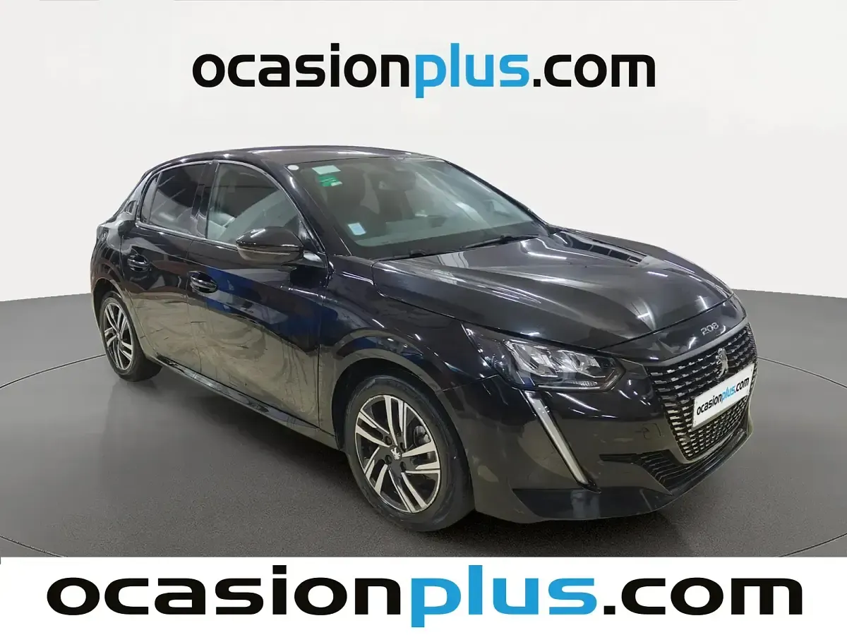 Usado Peugeot 208 Allure 100 CV (73 kW) 2023 Negro Utilitario