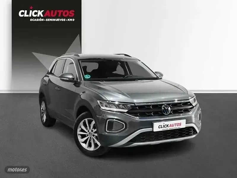 Usado VW T-Roc Life 110 CV (80 kW) 2022 Plateado SUV