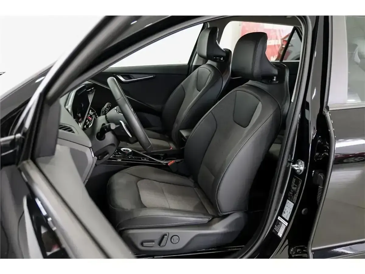 Usado Kia Niro 184 CV (135 kW) 2023 Negro SUV