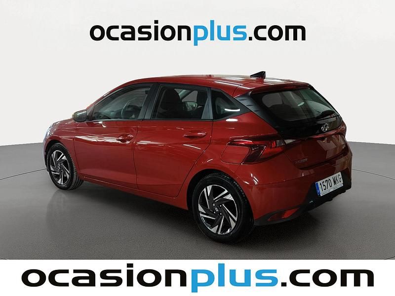 Usado Hyundai i20 84 CV (61 kW) 2023 Rojo Utilitario