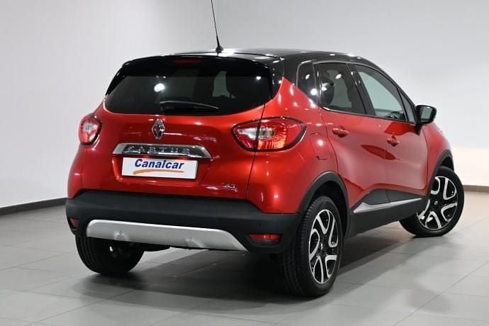 Usado Renault Captur XMOD 90 CV (66 kW) 2016 Rojo SUV
