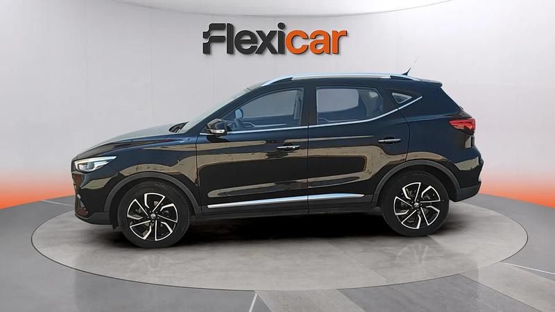 Begagnad MG ZS Luxury 111 HK (81 kW) 2023 Svart Sedan