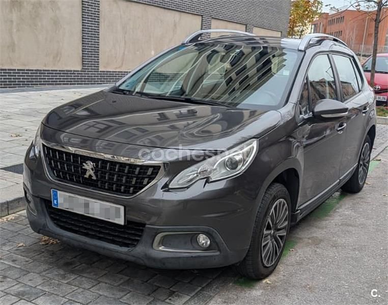 Gris / plata Usado 2017 Peugeot 2008 Allure SUV | 7800 € (Buen precio) - Imagen 1/4