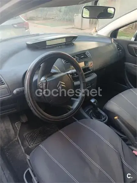 Usado Citroën C4 Exclusive 110 CV (80 kW) 2005 Azul Berlina