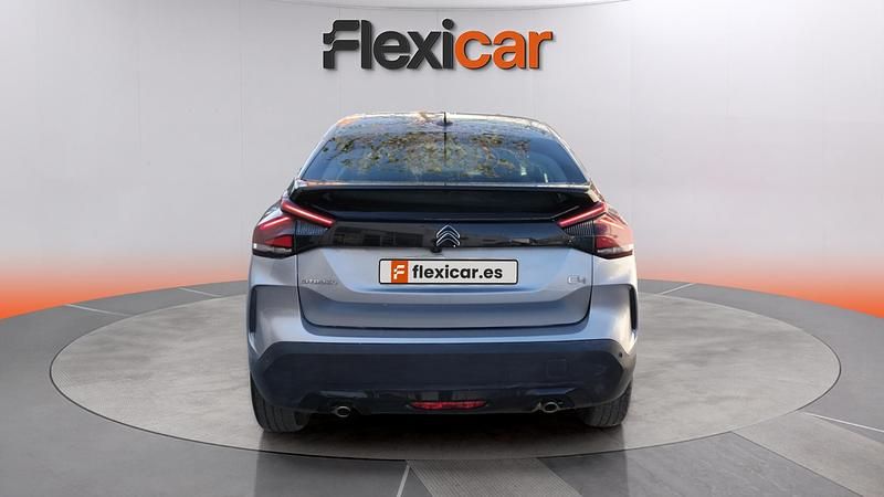 Begagnad Citroën C4 Feel 131 HK (96 kW) 2023 Grå Halvkombi