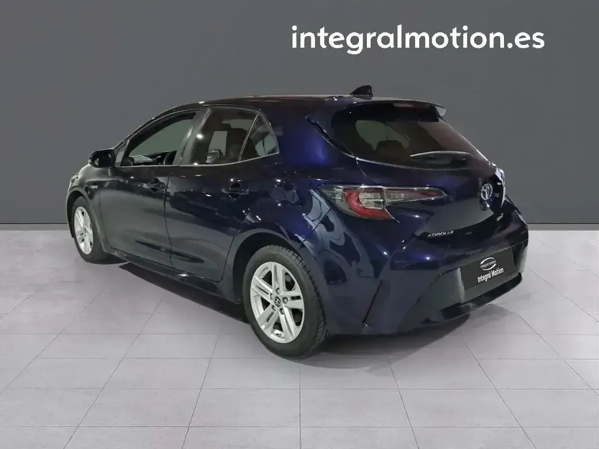 Usado Toyota Corolla Active 122 CV (89 kW) 2021 Azul Berlina