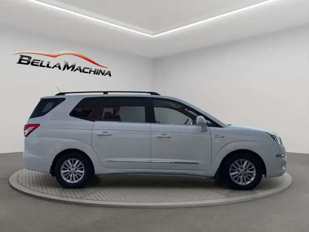 Usado SsangYong Rodius 178 CV (130 kW) 2017 Blanco Monovolumen