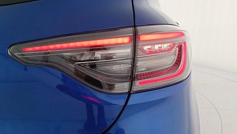 Usado Renault Clio V Techno 90 CV (66 kW) 2024 Azul Berlina