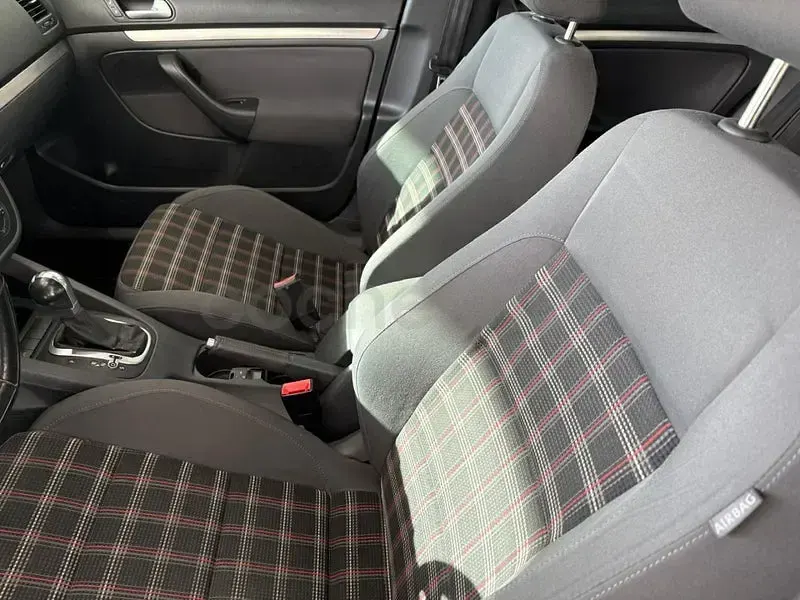 Usado VW Golf V GTI 200 CV (147 kW) 2007 Gris / plata Berlina
