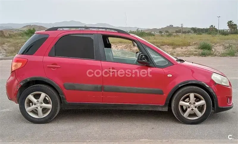 Usado Suzuki SX4 GL 120 CV (88 kW) 2009 Rojo SUV