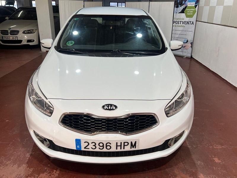 Usado Kia Ceed 135 CV (99 kW) 2013 Blanco Utilitario