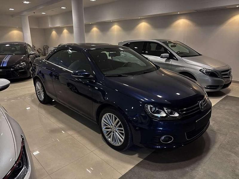 Usado VW Eos Sport 160 CV (117 kW) 2013 Azul Descapotable
