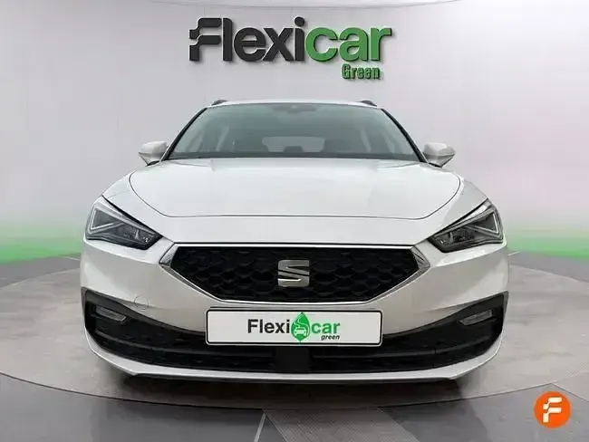 Usado Seat Leon FR 110 CV (80 kW) 2022 Blanco