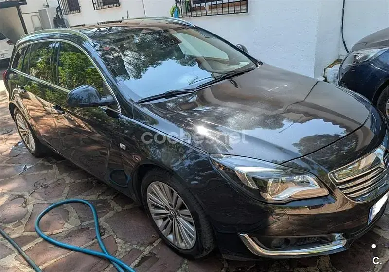 Usado Opel Insignia Excellence 163 CV (119 kW) 2014 Negro Familiar