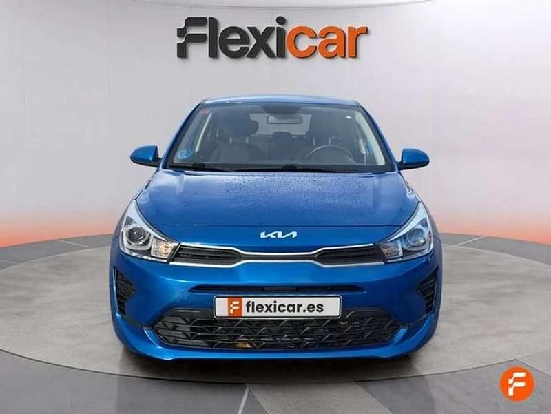 Usado Kia Rio 101 CV (74 kW) 2021 Azul Berlina