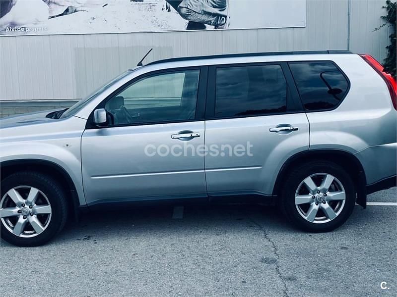Gris / plata Usado 2009 Nissan X-Trail SE SUV | 8000 € (Precio justo) - Imagen 1/4