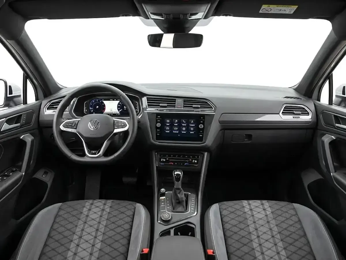 Usado VW Tiguan R-line 150 CV (110 kW) 2022 Blanco SUV