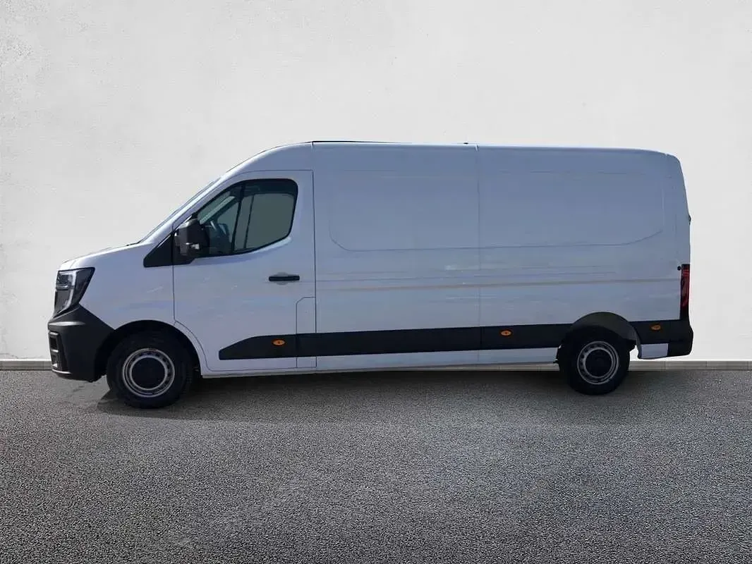 Usado Renault Master 131 CV (96 kW) 2025 Blanco Monovolumen