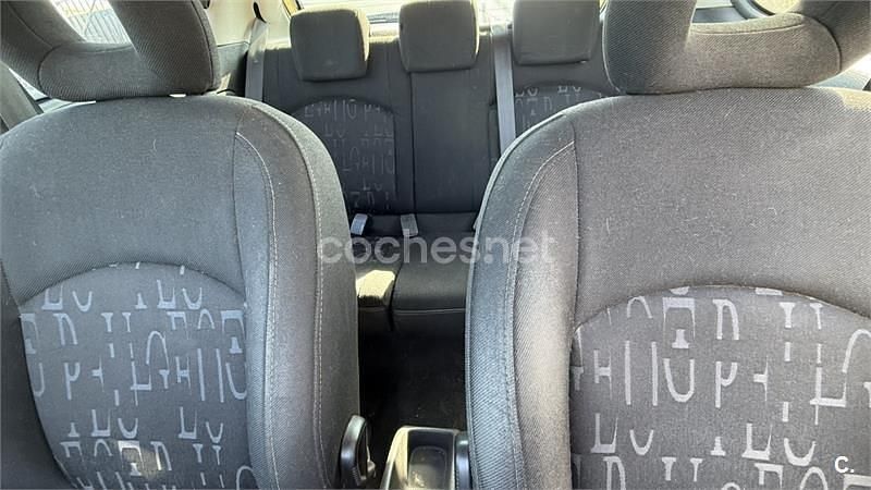 Usado Peugeot 206 110 CV (80 kW) 2003 Amarillo Berlina