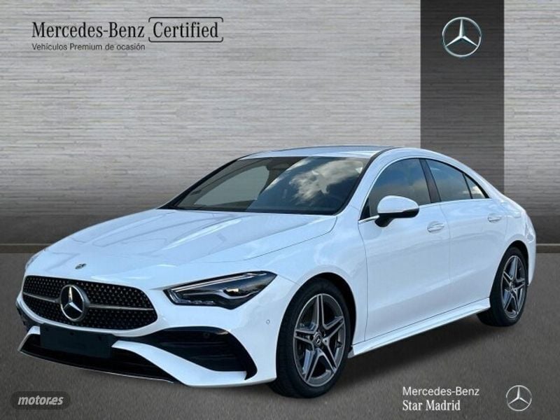 Blanco Usado 2024 Mercedes CLA200 AMG line Coupe | 39.990 € (Precio justo) - Imagen 1/4