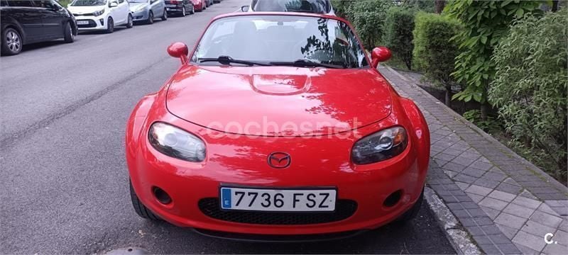 Rojo Usado 2007 Mazda MX5 Active Descapotable | 11.200 € (Buen precio) - Imagen 1/4
