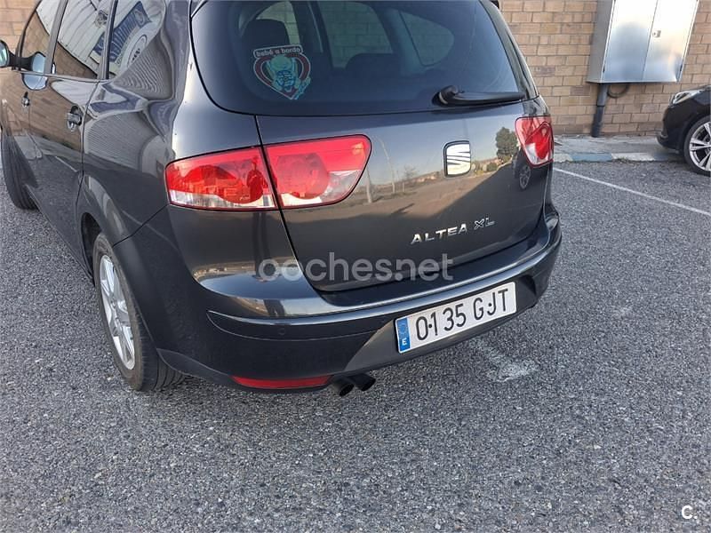 Usado Seat Altea XL 140 CV (102 kW) 2007 Negro Monovolumen