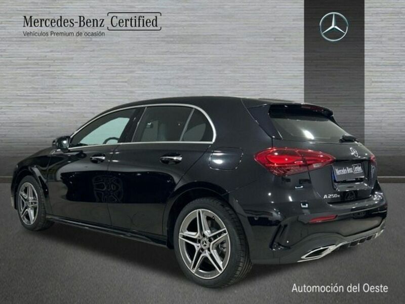 Usado Mercedes A250 AMG line 218 CV (160 kW) 2024 Negro Berlina