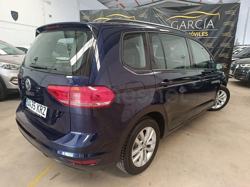 Usado VW Touran Advance 115 CV (84 kW) 2019 Azul Monovolumen