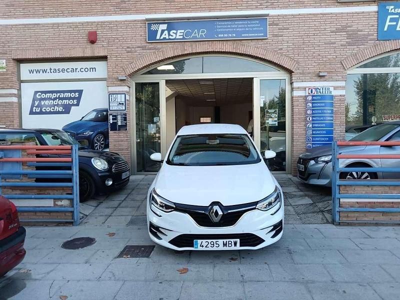 Usado Renault Mégane IV Equilibre 116 CV (85 kW) 2022 Blanco Utilitario