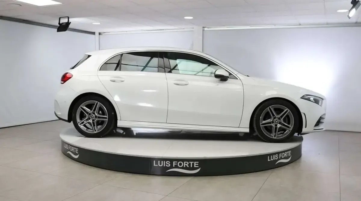 Usado Mercedes A180 Advanced 116 CV (85 kW) 2022 Blanco Utilitario